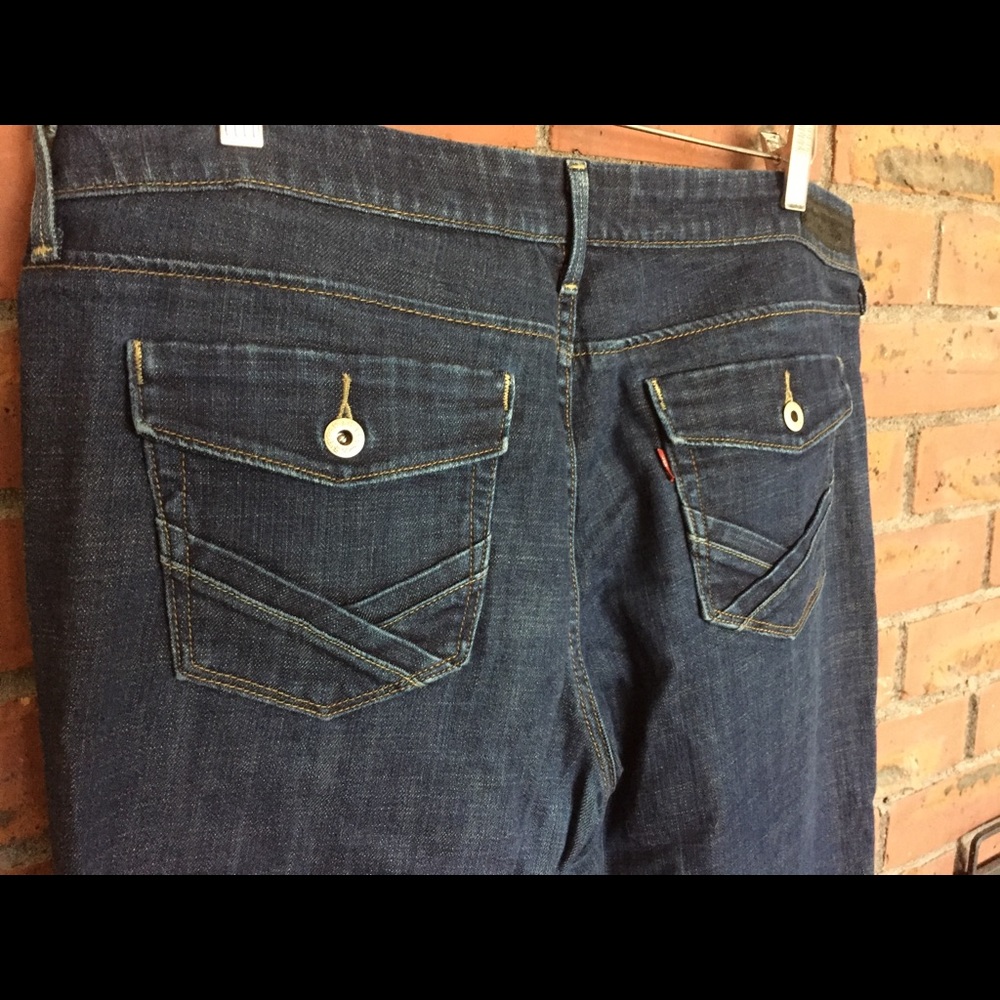 Levi’s boot cut women’s jeans